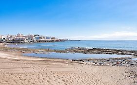 Renovated Apartment On Salinetas Beach.